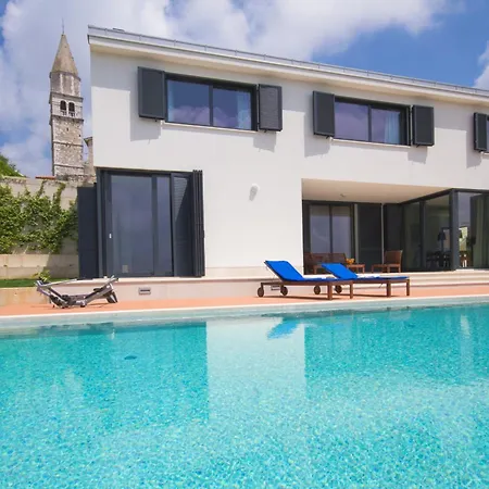 Modern Anna With Outdoor Pool In Villa