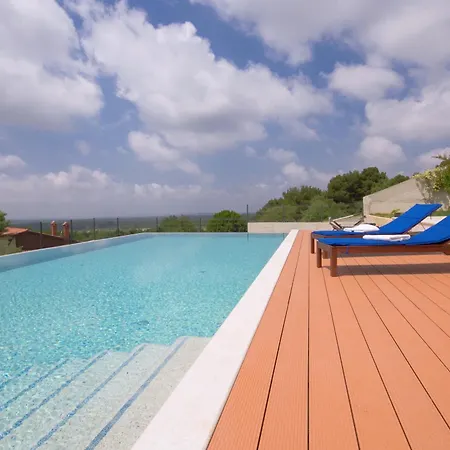 Modern Anna With Outdoor Pool In *