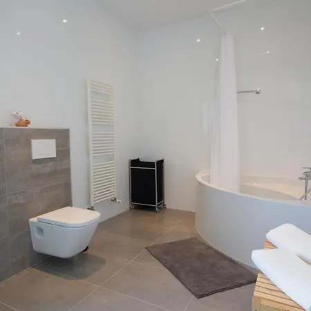 Modern Anna With Outdoor Pool In Villa